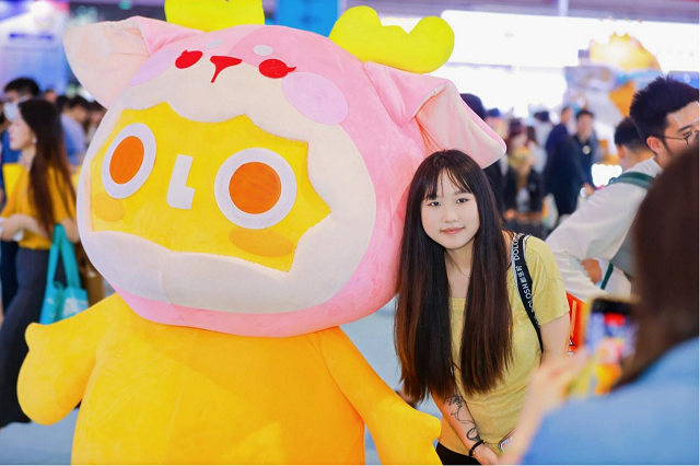 内首款磷虾鹿肉烘焙猫粮惊喜亮相它博会不朽情缘mg欧睿权威认证都乐时携国(图4)